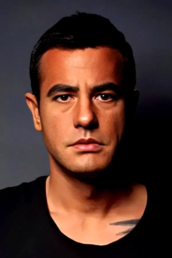 Tayanç Ayaydın