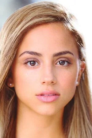  Kiana Madeira
