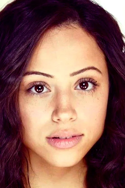  Kiana Madeira