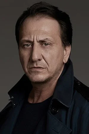  Özgür Ozan