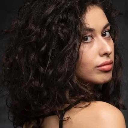  Hande Yılmaz