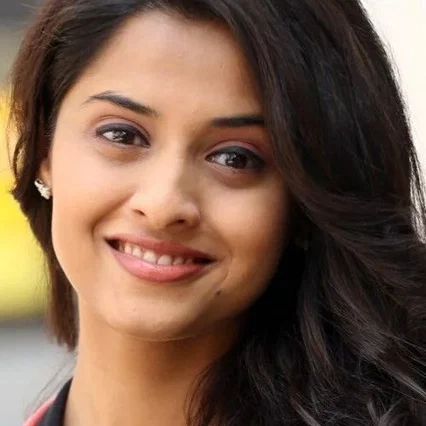  Arthana Binu