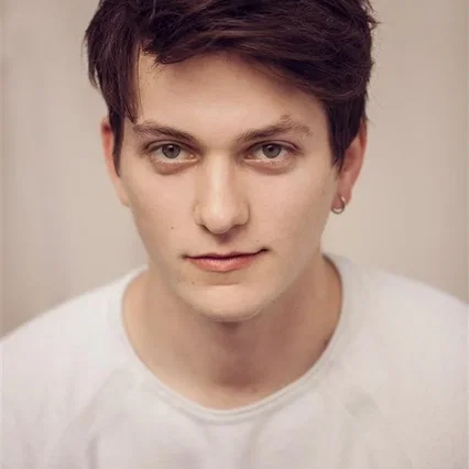  Nicolas Godart