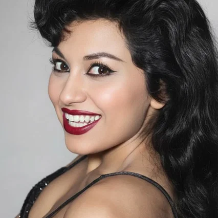  Nana Aslanoğlu
