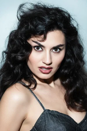  Nana Aslanoğlu