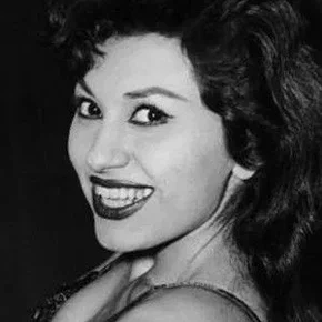 Photo star :  Nana Aslanoğlu