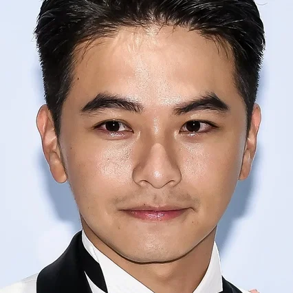 Yang Ming Wei