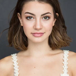Photo star :  Keara Graves