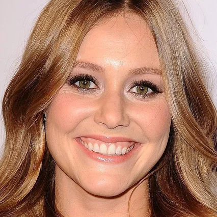 Julianna  Guill