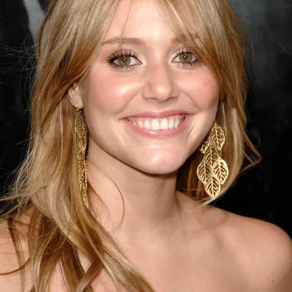 Julianna  Guill