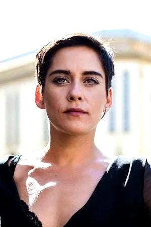 María León