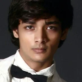Photo star : Ayush Tandon
