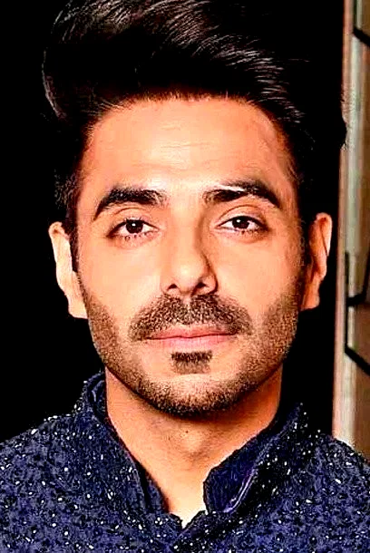  Aparshakti Khurana
