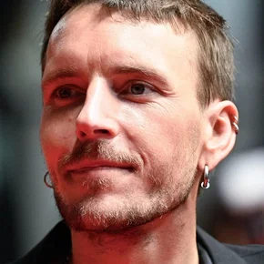 Photo star :  Joshua Liam Herderson