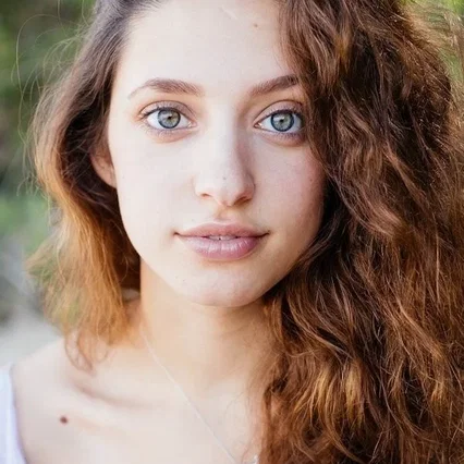  Miriam Moss