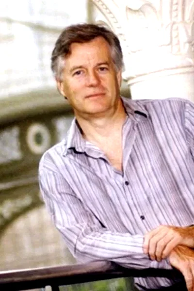  Ross MacGibbon