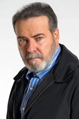  Cesar Evora photo