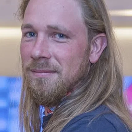  Lucas Schell