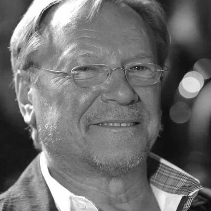  Сергей Шакуров