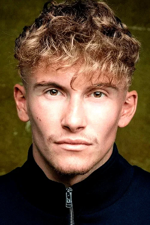  Lewis Santer