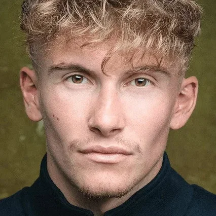 Lewis Santer