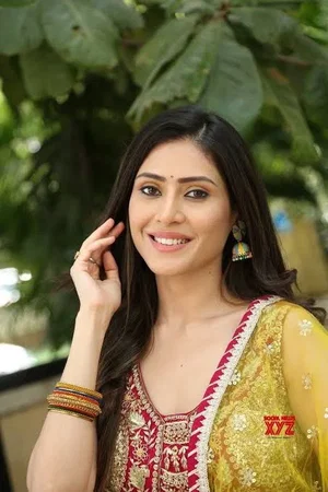  Aishwarya Raj Bhakuni