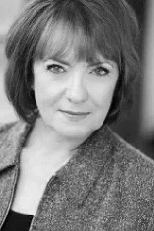  Paula Barrett