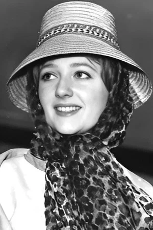 Polly Adams