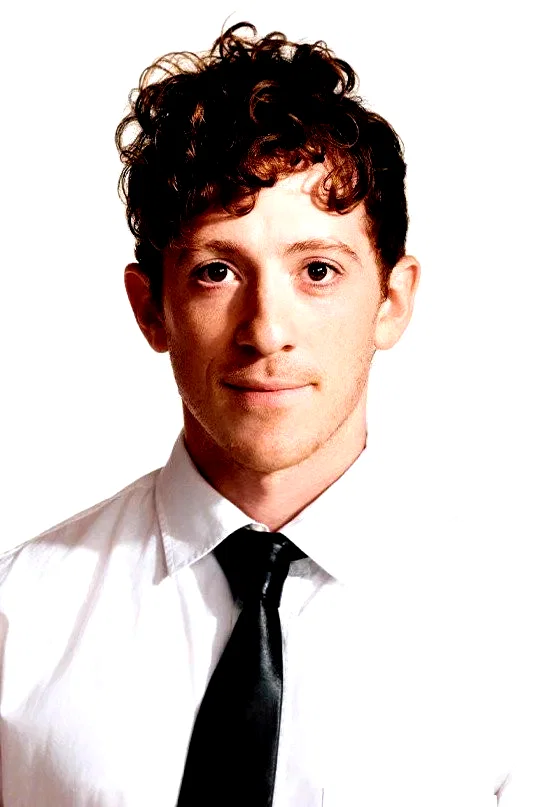 Ethan Slater
