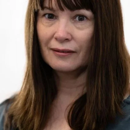  Lesley Sim