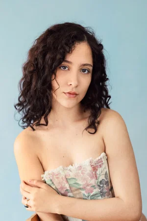  Loren Sofia