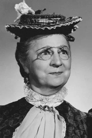  Sarah Edwards photo
