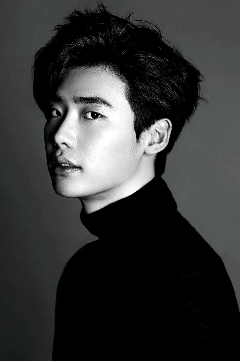  Jong-Suk Lee
