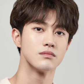 Photo star :  Kwak Dong-yeon