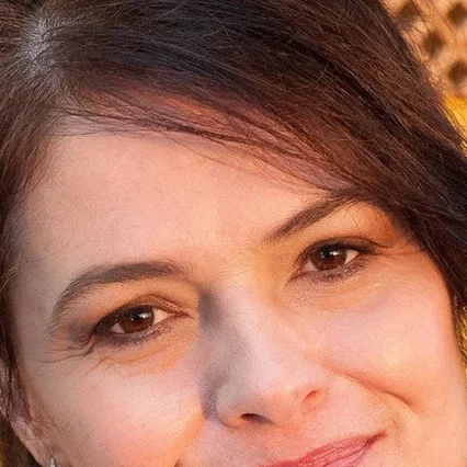  Áurea Baptista
