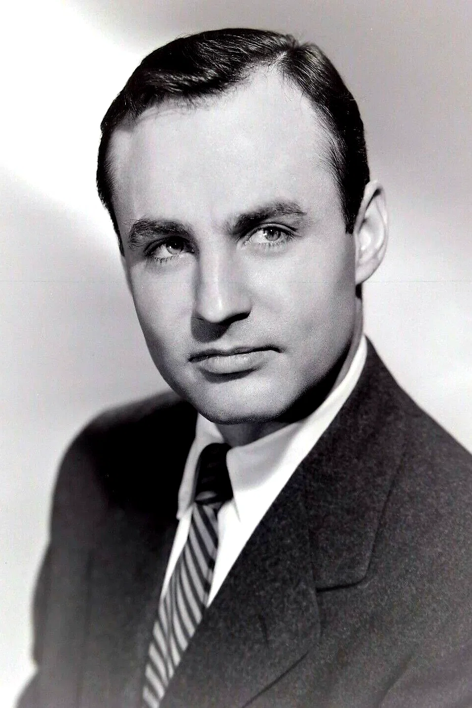  Mark Roberts