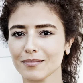 Photo star :  Ezgi Esma Kürklü