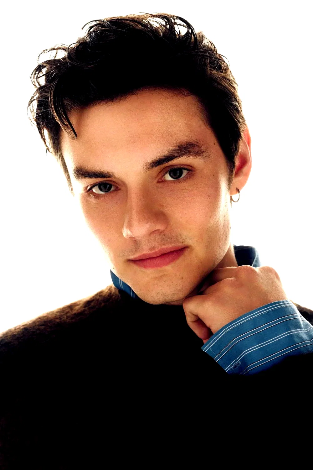  Louis Partridge