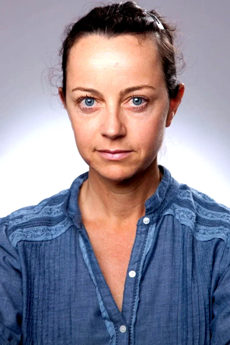  Jennifer Leacey