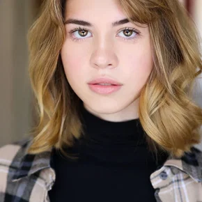 Photo star :  Callie Haverda