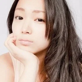Photo star :  Aki Hiraoka