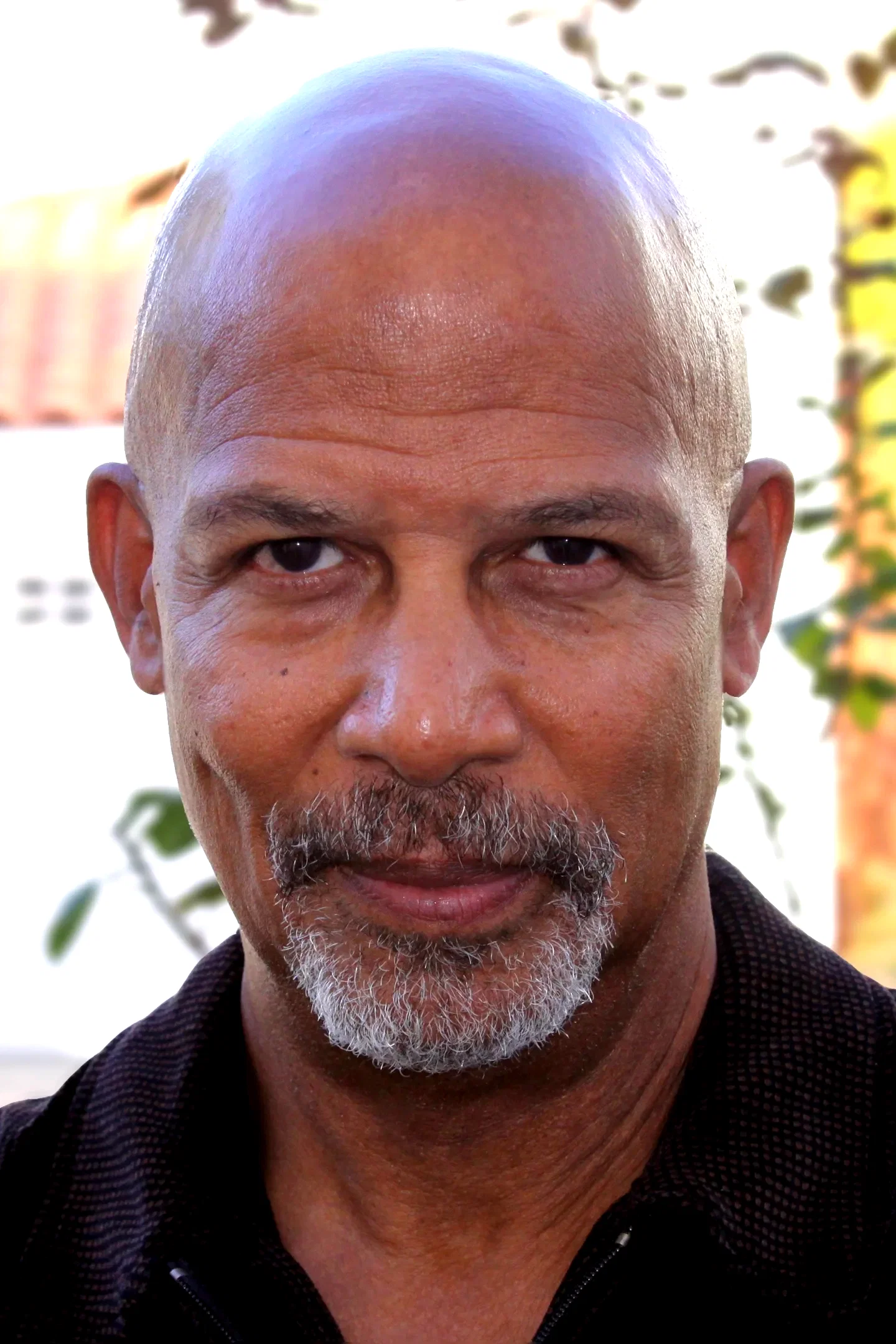  Michael Warren