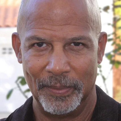  Michael Warren