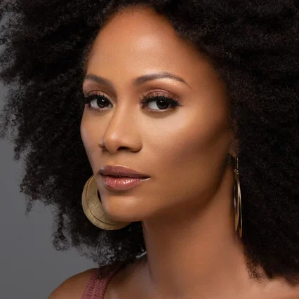  Nika King