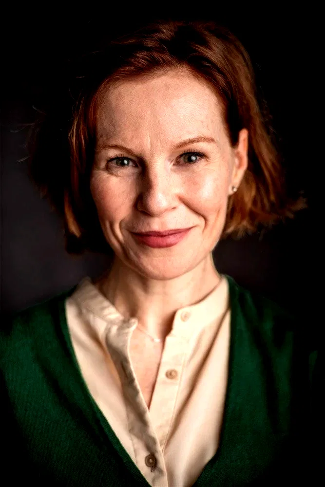  Elisa Doughty