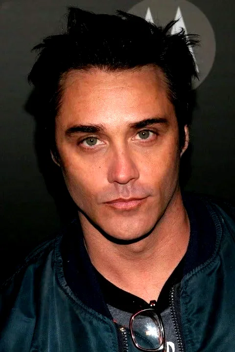  Vincent Young