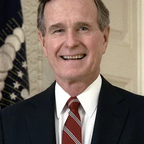 Photo star :  George Herbert Walker Bush