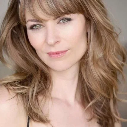  Kat Stewart