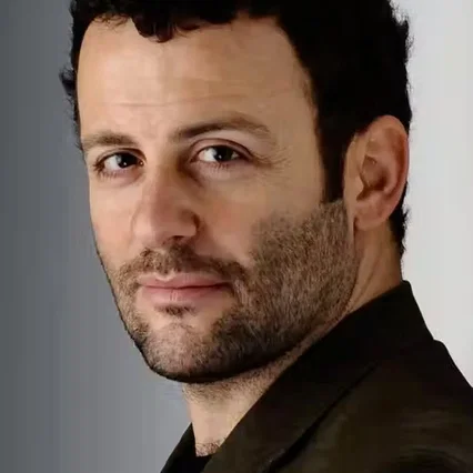  Erdil Yaşaroğlu