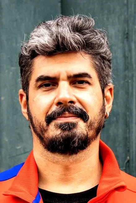  Guto Parente